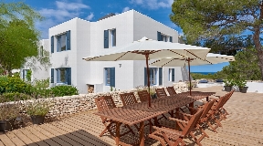 Beautiful luxury villa for sale in Sa Galera with sea views