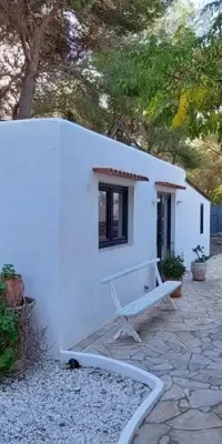 Charmantes Familienhaus aus Stein am Strand von Cala Mastella und Cala Llenya