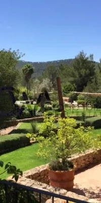 Charmante finca de style traditionnel avec vue imprenable et beau jardin