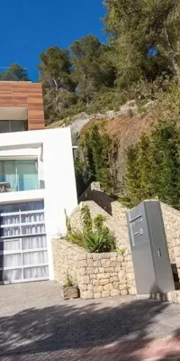 Villa moderne avec des vues fantastiques à vendre à Cala Llonga