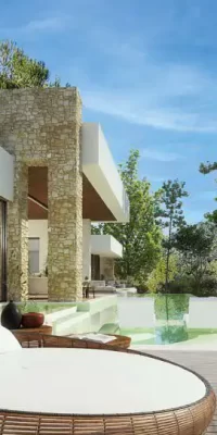 Vingt villas de luxe avec terrain de golf et vue sur la mer à Roca Llisa