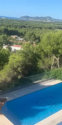 Villa con splendida vista sul mare in vendita a Cala Llenya