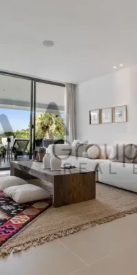 Apartamento de lujo de 3 dormitorios en venta en el prestigioso complejo residencial de Talamanca