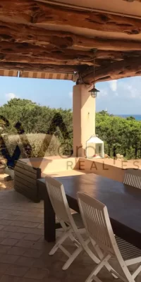 Villa en primera línea con bonitas vistas al mar en Es Caló