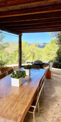 Charming Ibizan Villa with Endless Possibilities Near San Rafael