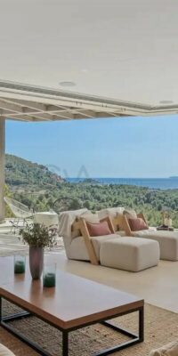 Fabulous 6-bedrooms villa for sale