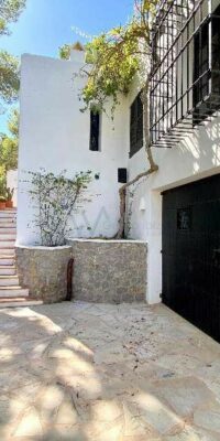 Very well-kept house in finca style