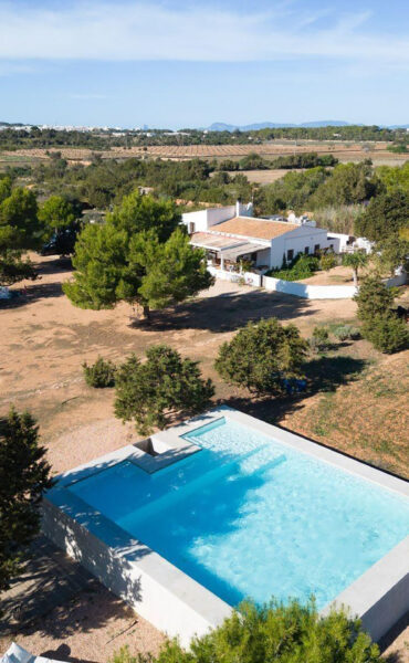 Elegant Villa with Pool and Countryside Charm in Formentera