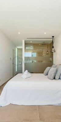 Luxe modern huis met 4 slaapkamers nabij Talamanca en Ibiza te huur