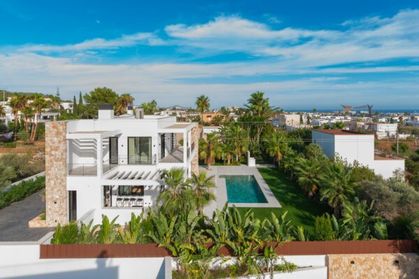 Moderne Villa nahe Ibiza-Stadt mit Meerblick